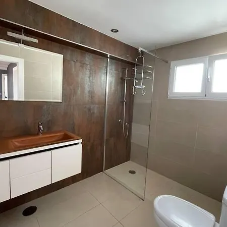 Apartment Roof - Vut4217as